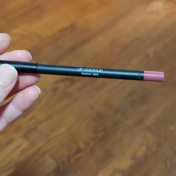 HUDA BEAUTY Makeup Trophy Wife Lip Liner Huda Nwob Poshmark